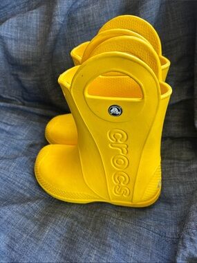 Little yellow croc boots, 12